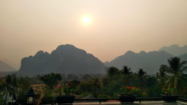 Sd View Hotel Vang Vieng Exterior photo